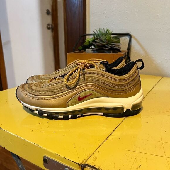 Nike Air Max 97 OG QS Metallic Gold 2018- 918890 700 size 7Y